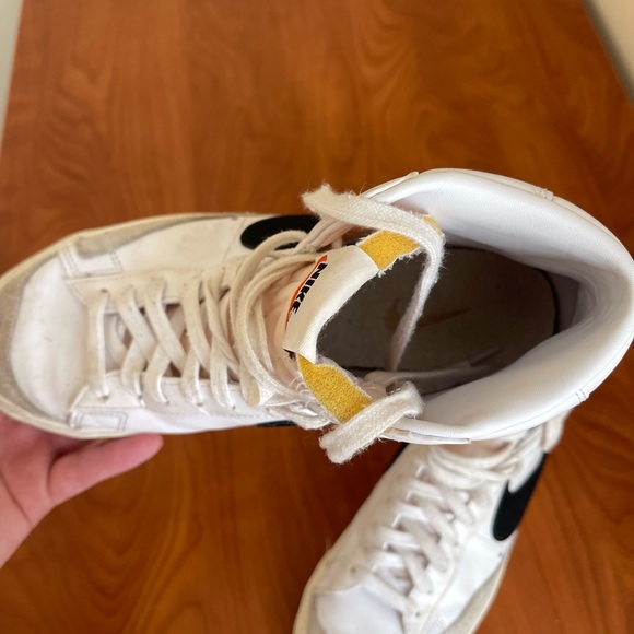 Nike Hightop Blazers - Picture 2 of 6